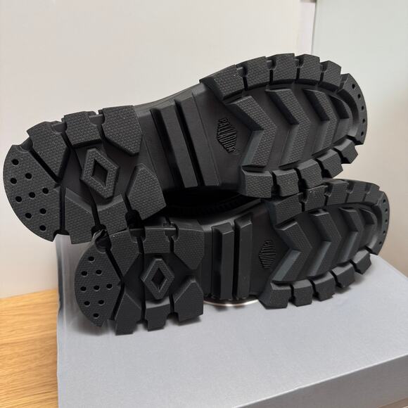 COPY - Palladium Revolt Hi Tx Sneaker Boots - Picture 4 of 5